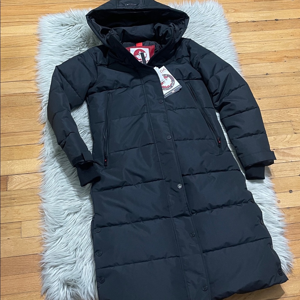Women's Black Hooded Puffer Coat